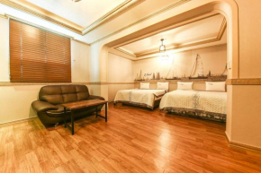 Отель Q Hotel Yongin  Йонъин